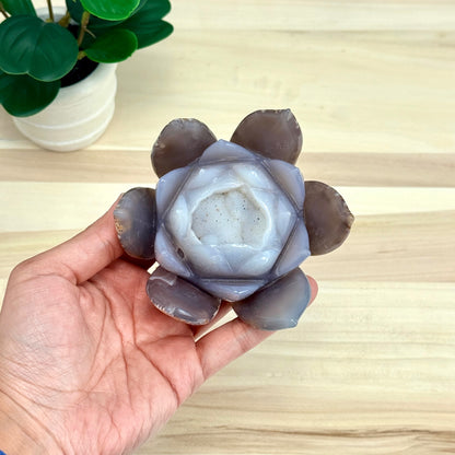 Agate Lotus Carving - Itsy's Crystal Cove LLC