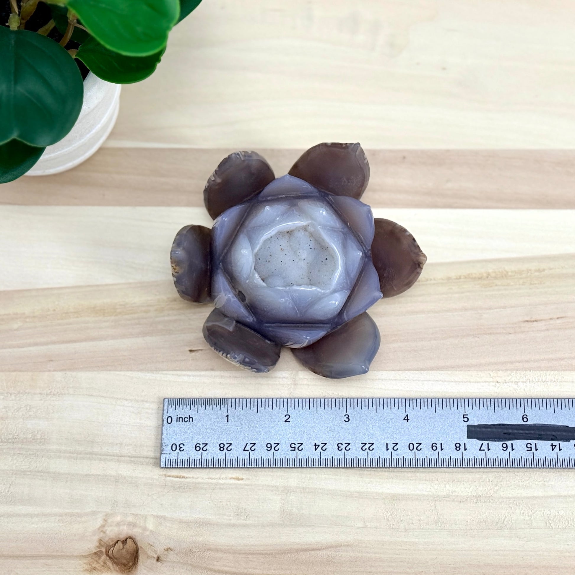 Agate Lotus Carving - Itsy's Crystal Cove LLC