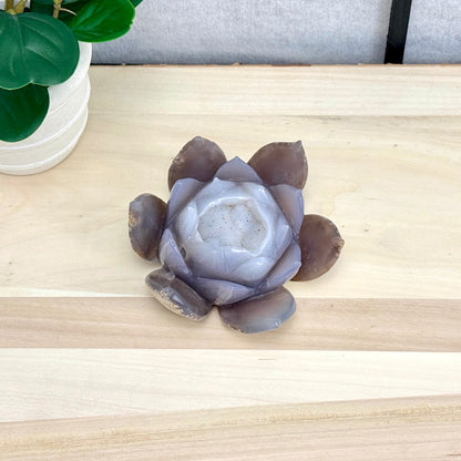 Agate Lotus Carving - Itsy's Crystal Cove LLC