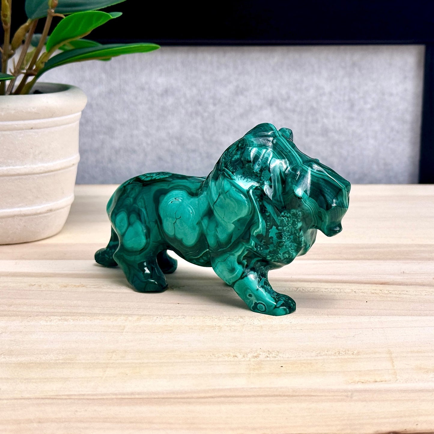 Malachite Lion Carving, 1 lb. 1 oz.