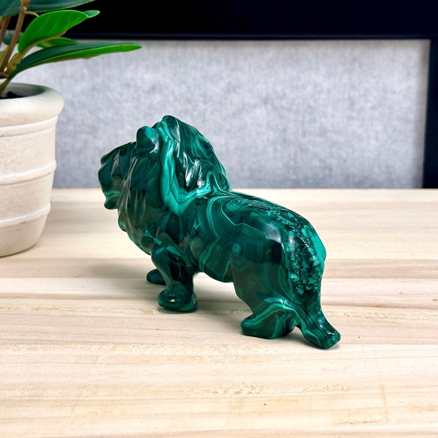 Malachite Lion Carving, 1 lb. 1 oz.
