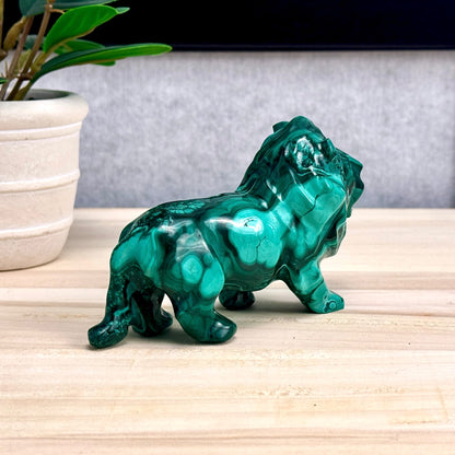Malachite Lion Carving, 1 lb. 1 oz.