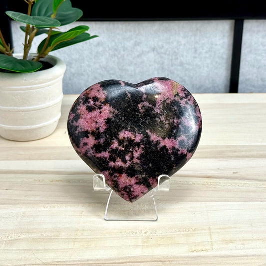 Rhodonite Heart Carving, 1 lb. 7 oz.