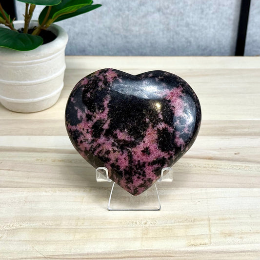 Rhodonite Heart Carving, 1 lb. 7 oz. - Itsy's Crystal Cove LLC